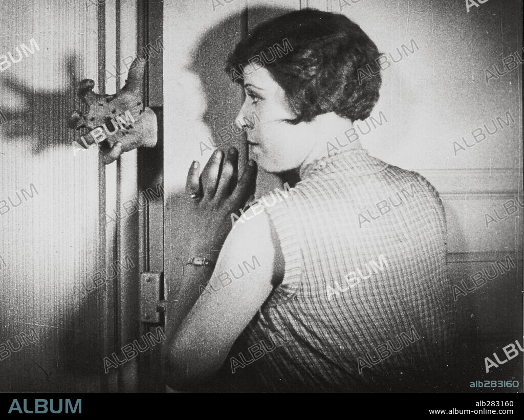 SIMONE MAREUIL in AN ANDALUSIAN DOG, 1929 (UN CHIEN ANDALOU), directed by LUIS BUÑUEL. Copyright BUNUEL-DALI.