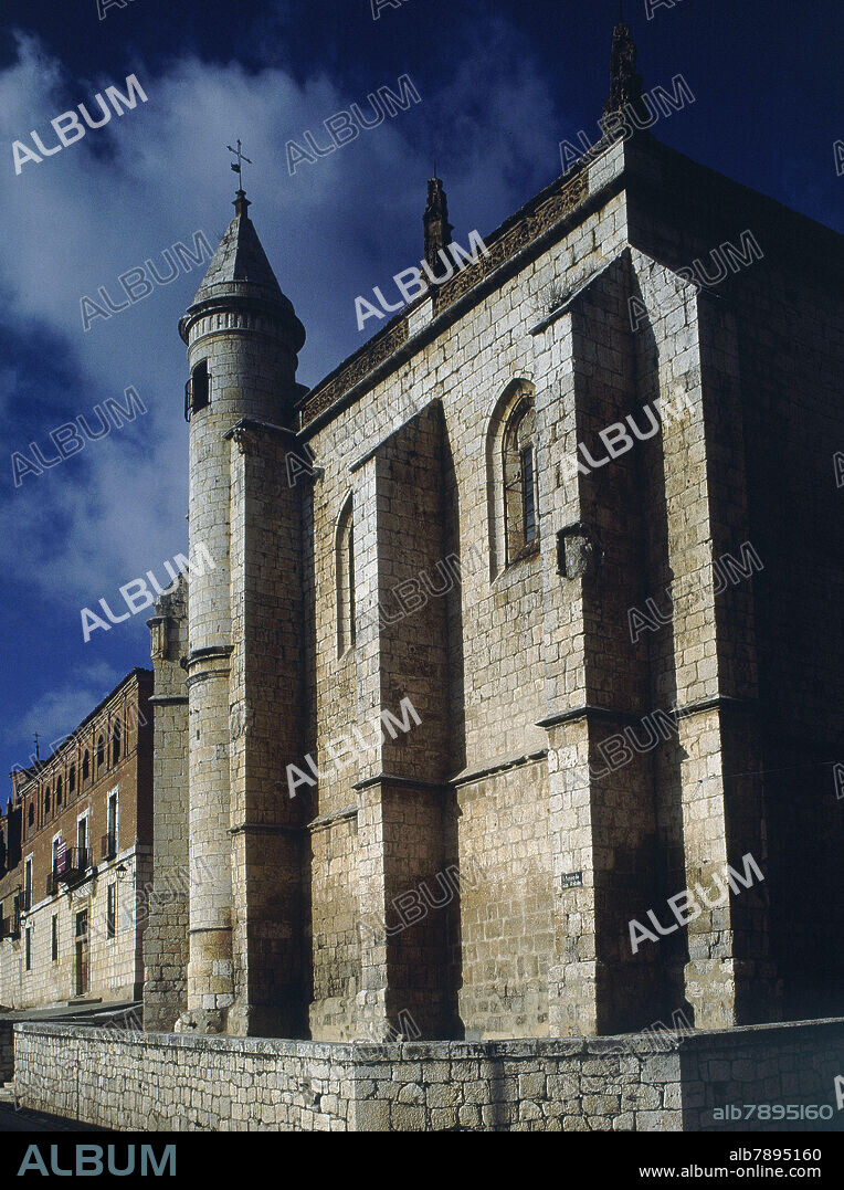 IGLESIA DE SAN ANTOLIN - SIGLO XVI - CONTRAFUERTES Y TORRE - GOTICO ESPAÑOL.