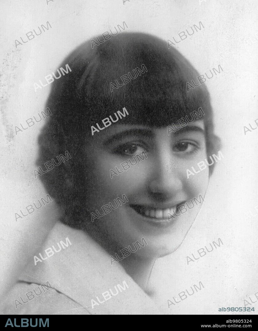 1926. Cristina de la cruz Arteaga, Hija de los Duques del infantado.