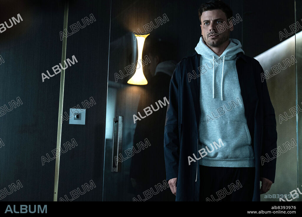 FRANÇOIS ARNAUD in SURFACE, 2022, unter der Regie von KEVIN RODNEY SULLIVAN und SAM MILLER. Copyright Apple / Hello Sunshine.