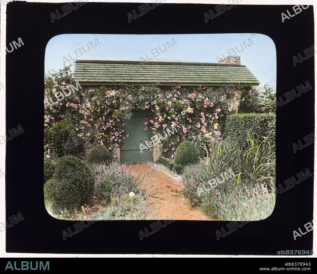 FRANCES BENJAMIN JOHNSTON. The Dunes, Frank Bestow Wiborg house, Highway Behind the Pond, East Hampton, New York, c1915. House Architecture: Grosvenor Atterbury, 1895. Landscape: Adleine Sherman (Mrs. Frank Bestow) Wiborg.