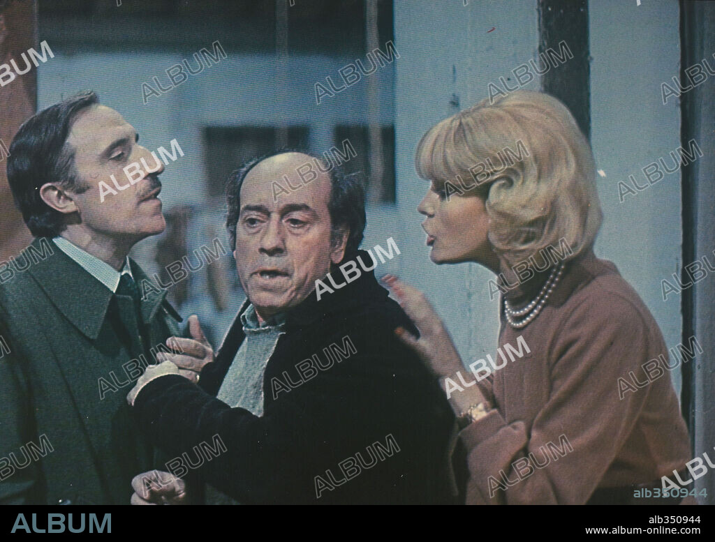 BARBARA REY, JOSE "SAZA" SAZATORNIL und JOSE LUIS LOPEZ VAZQUEZ in LA ESCOPETA NACIONAL, 1978, unter der Regie von LUIS GARCIA BERLANGA. Copyright IN-CINE, S.A.