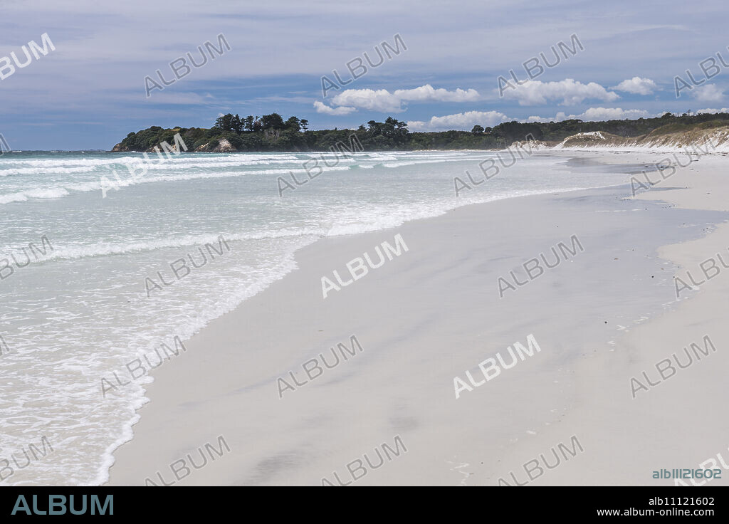 Rarawa Beach, a popular and beautiful white sand beach in Northland Region, North Island, New Zealand, Pacific.