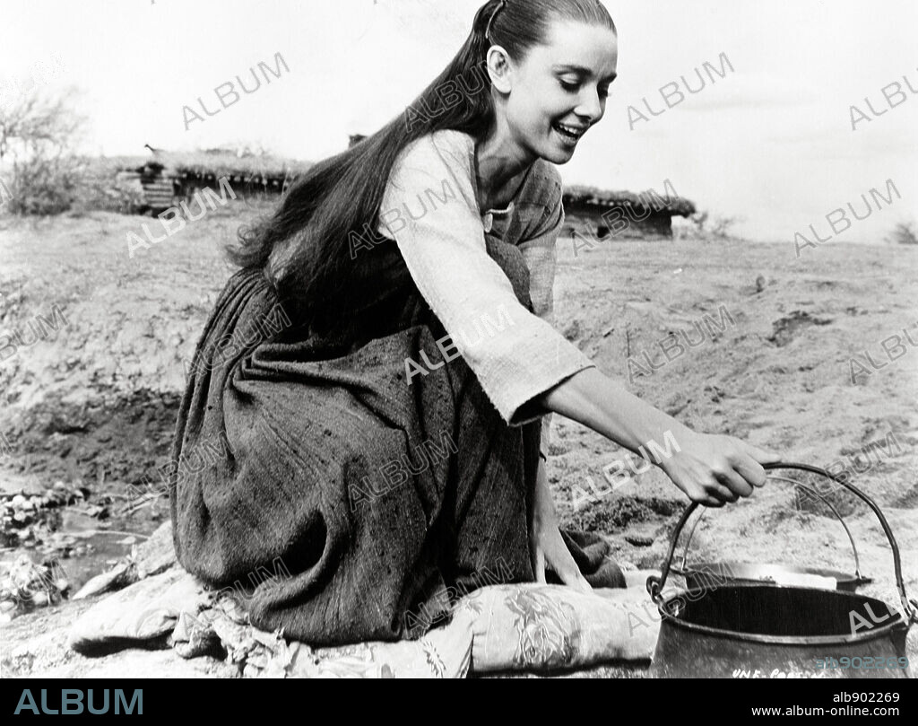 AUDREY HEPBURN en LOS QUE NO PERDONAN, 1960 (THE UNFORGIVEN), dirigida por JOHN HUSTON. Copyright HECHT-HILL-LANCASTER/UNITED ARTISTS.