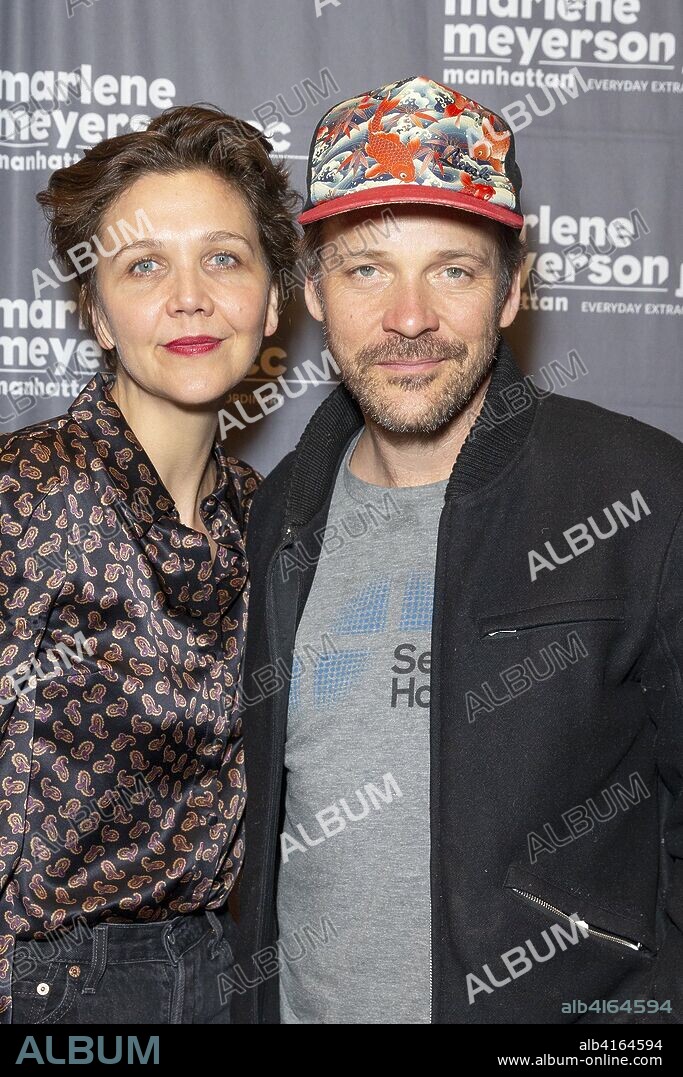 JAKE GYLLENHAAL und PETER SARSGAARD. February 5, 2019 - New York, N.Y, USA - MAGGIE GYLLENHAAL, PETER SARSGAARD at the special New York Special Screening of ''To Dust''.The JCC,NYC.February 5, 2019.Photos by Sonia Moskowitz, Globe Photos Inc 2019. 05/02/2019