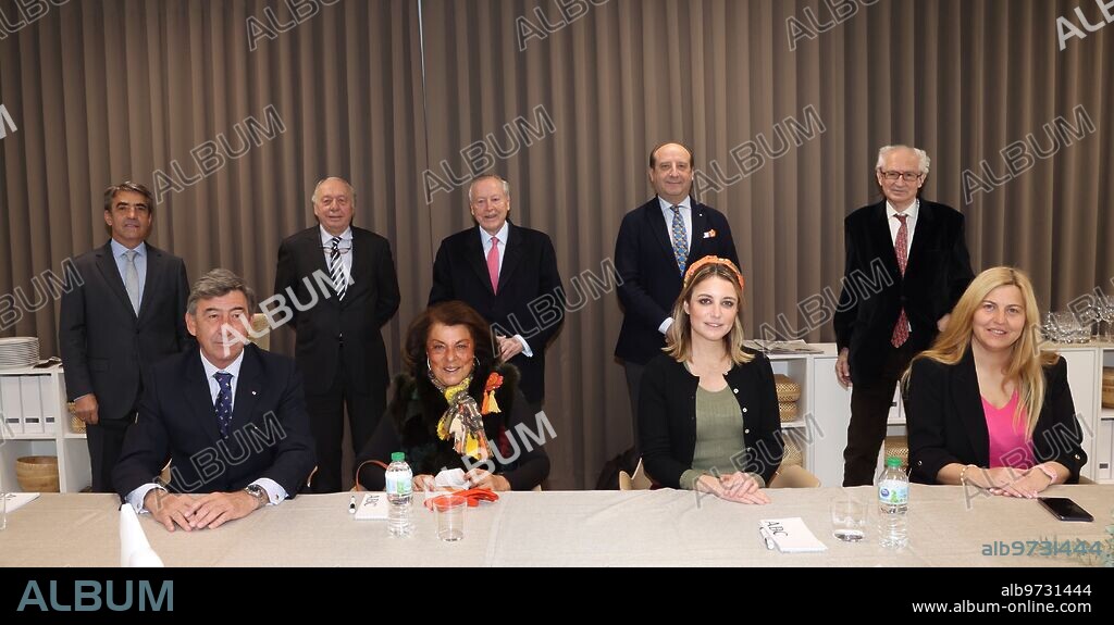 Madrid, 20/01/2022. Reunión del jurado del Premio Taurino de ABC. El jurado, presidido por Santiago León y Domecq, teniente de Hermano Mayor de la Maestranza, junto a Andrea Levy, Juan Antonio Ruiz 'Espartaco', Victorino Martín, Joaquín Moeckel, Pilar Vega de Anzo, José María Álvarez del Manzano, François Zumbiehl, Andrés Amorós y Rosario Pérez. Foto: Ernesto Agudo. ARCHDC.