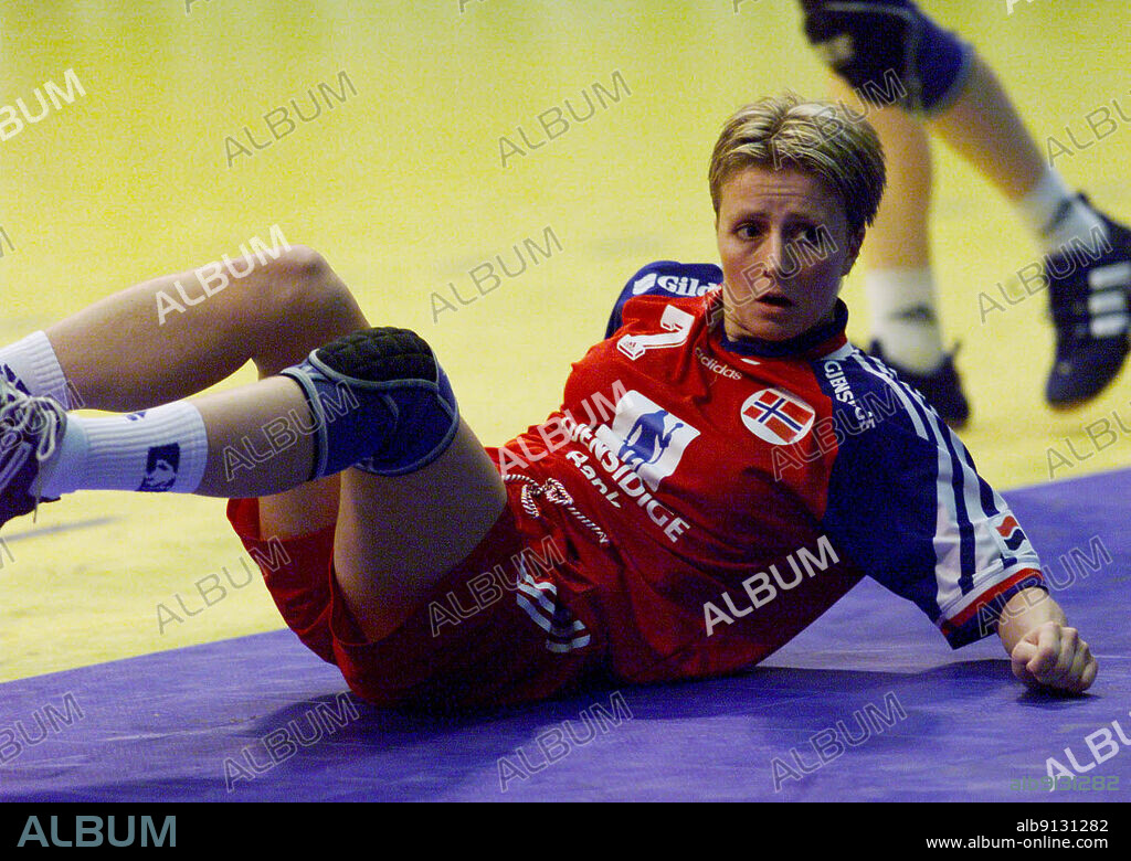 Sahra Hausmann had a heavy day against Macedonia on Saturday during the European Championships in the Netherlands. Photo: Lise Åserud, / NTB Digital camera. Handball / Em / Norway - Macedonia / Action.
