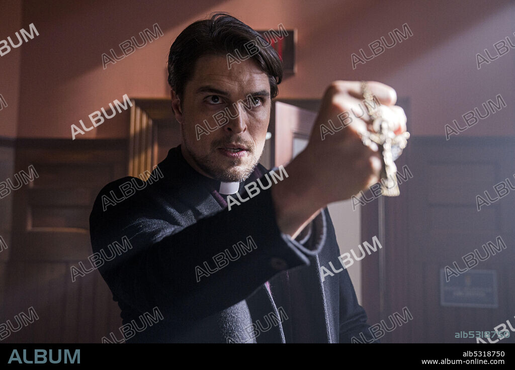 DIOGO MORGADO in THE UNHOLY, 2021, directed by EVAN SPILIOTOPOULOS. Copyright SCREEN GEMS.
