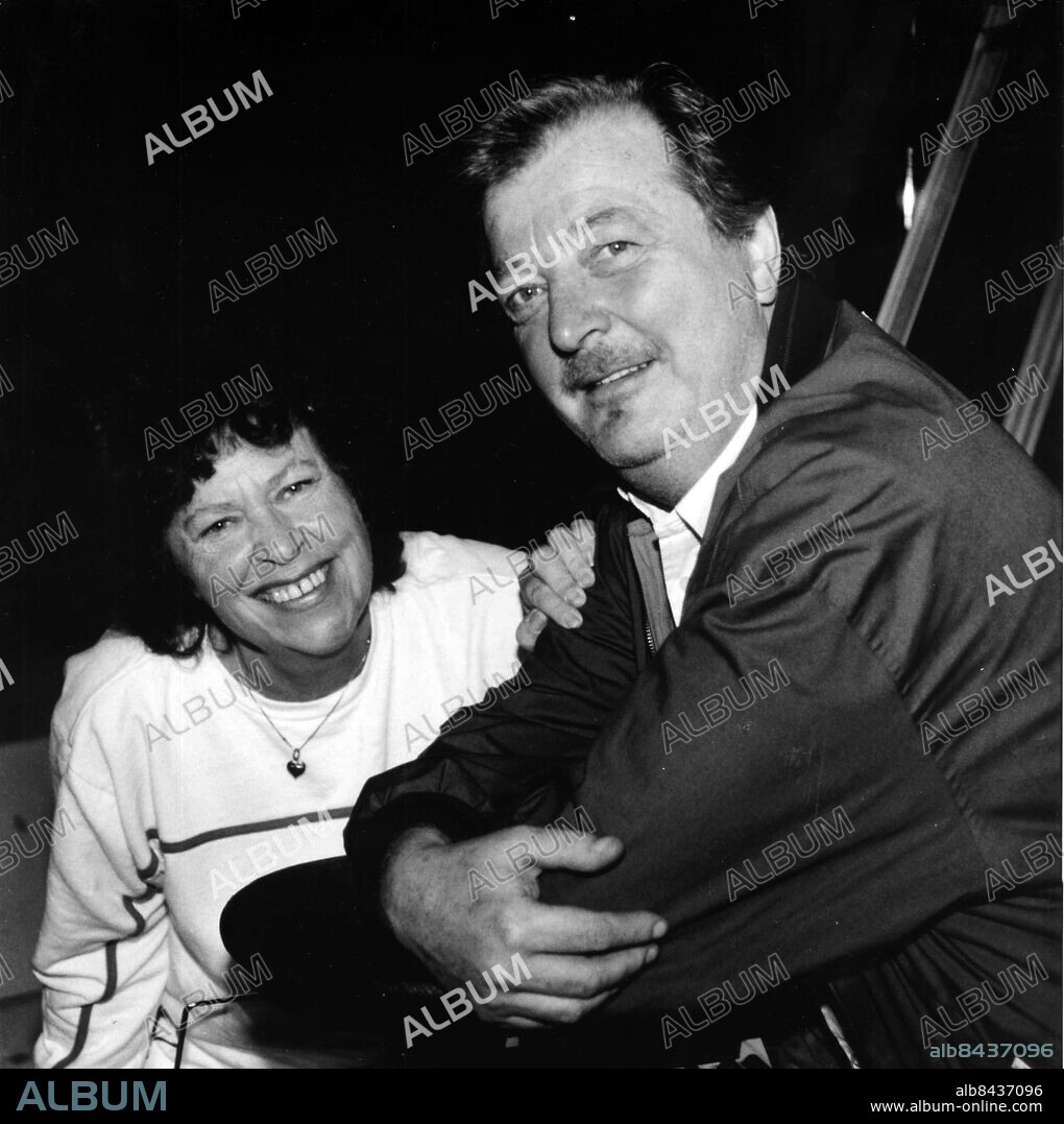 Göteborg 1989-10-02. Kent Andersson och sångerskan Inger Berggren - *** Local Caption *** GP Foto: Johan Davéus. KAMERAREPORTAGE.
