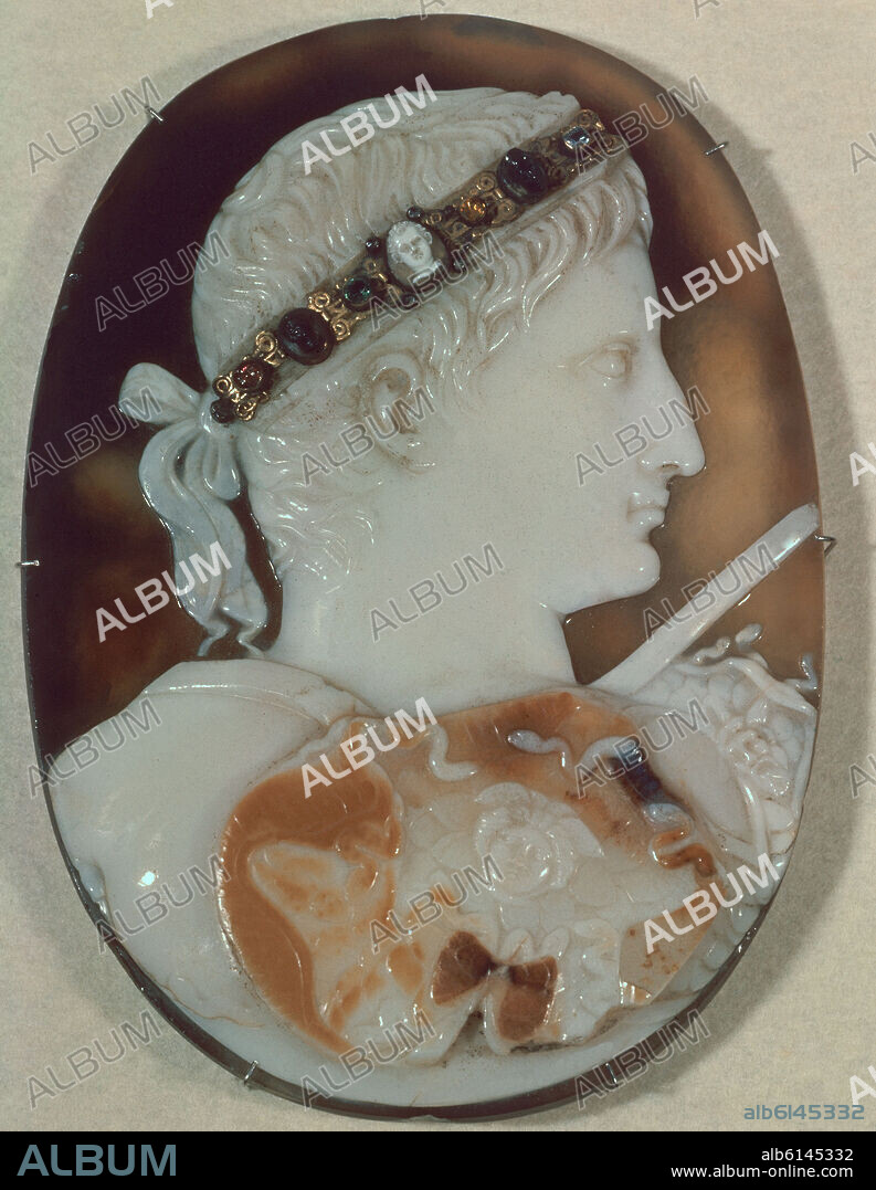 AUTOR LIBRE 01307. CAMAFEO DE AUGUSTO EMPERADOR CARACTERIZADO COMO APOLO-SIGLO I AC- 25 AC- ARTE ROMANO.