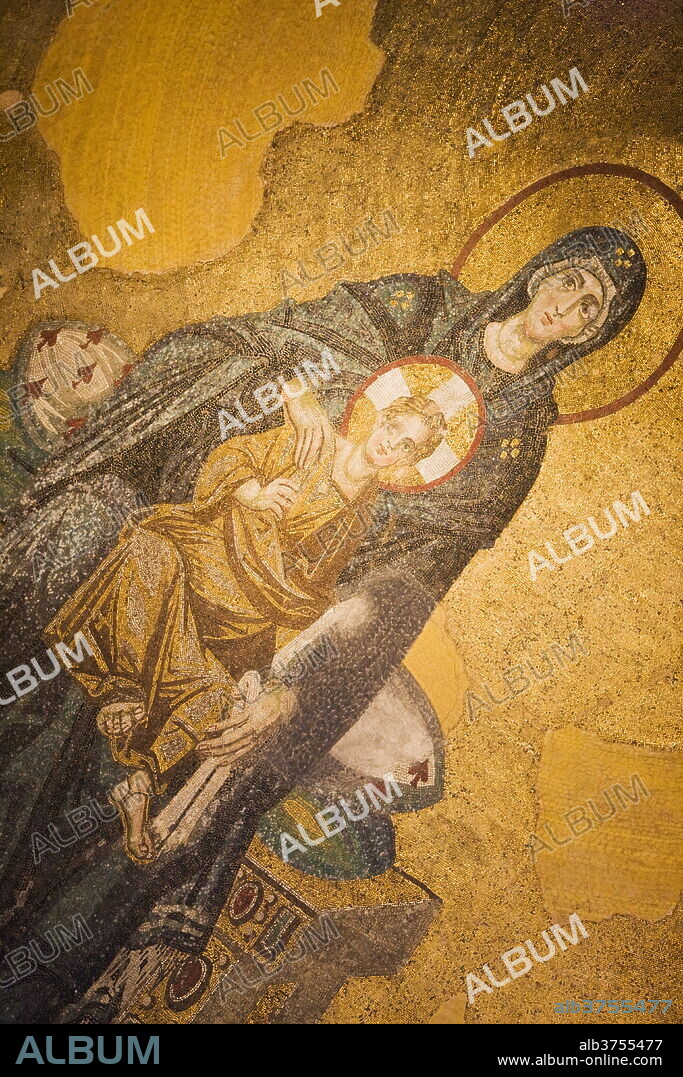 Aya Sofya (Hagia Sophia), Byzantine mosaic of Virgin Mary with infant Jesus, UNESCO World Heritage Site, Istanbul, Turkey, Europe.