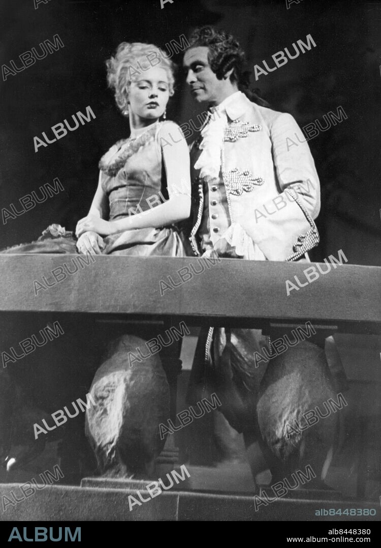Orig. bildtext... JUD SÜSS AUF DER BUHN. Die literarisch durch Hauff und Feuchtwanger bekanntgewordene Historie gelangt am 7.Oktober 1930 in der Dramatisierung durch Paul Kornfeld zur Darstellung im Theater am Schiffbauerdamm in Berlin. Den Jud Süss spielt Ernst Deutsch. Bild zeigt das Szenenbild: Jud Süss bei der Herzogin. Anm. CD90 Filmen Jud Süss (Jew Suess), premiär 1940, är en ökänd nazistisk propagandafilm E. Deutsch, egentligen Ernest Dorian, 1890-1969 L. Feuchtwanger, författare Skådespelare Karikatyrer Antisemitism persons: LION FEUCHTWANGER* ;Ernst Deutsch sites: TYSKLAND ;BERLIN.