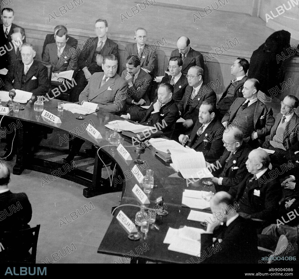 The first session of the United Nations General Assembly opened on 10 January 1946 at Central Hall in London, United Kingdom. It was during this session that the Security Council met for the first time. A view of Central Hall during the proceedings of the Security Council. From left to right are: N.J.O. Makin (Australia); Mar. de Freitas Valle (Brazil); Wellington Koo (China); Badawi Pasha (Egypt); Vincent Auriol (France); Mar. de Rozenweig Diaz (Mexico); and Mar. Van Kleffens (Netherlands).