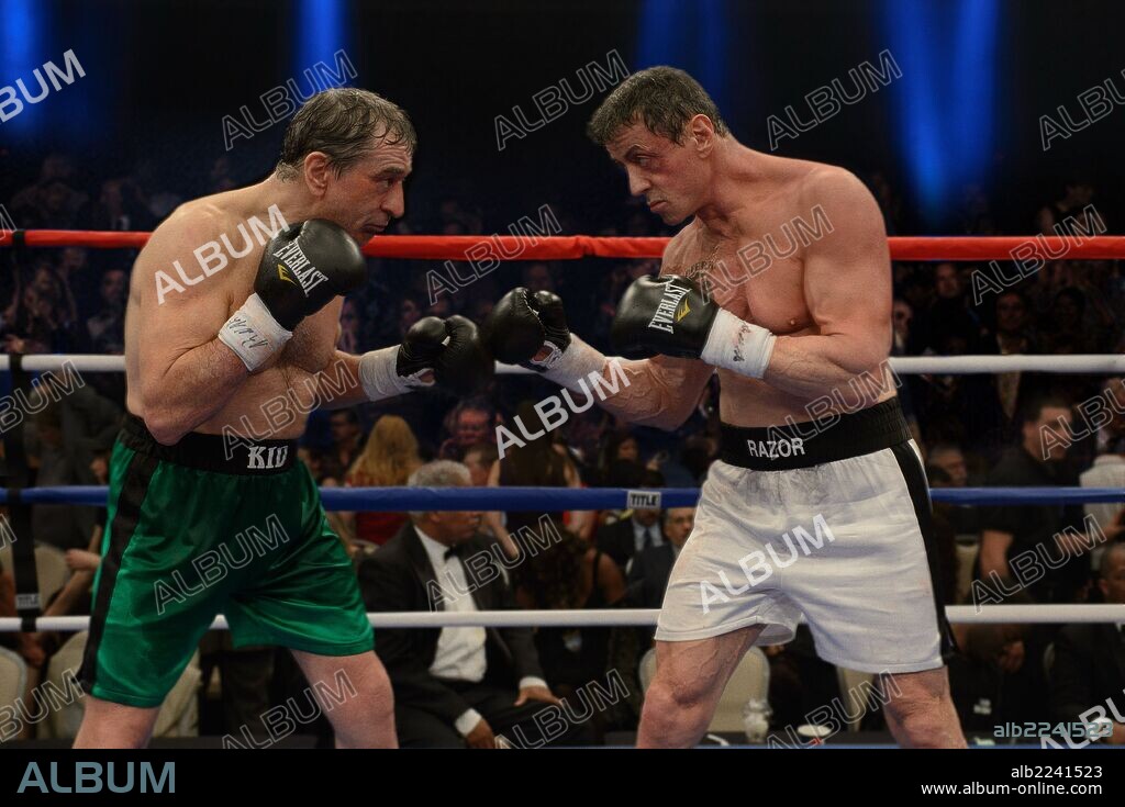 JON BERNTHAL and ROBERT DE NIRO in GRUDGE MATCH, 2013, directed by PETER SEGAL. Copyright WARNER BROS. / ROTHSTEIN, BEN.