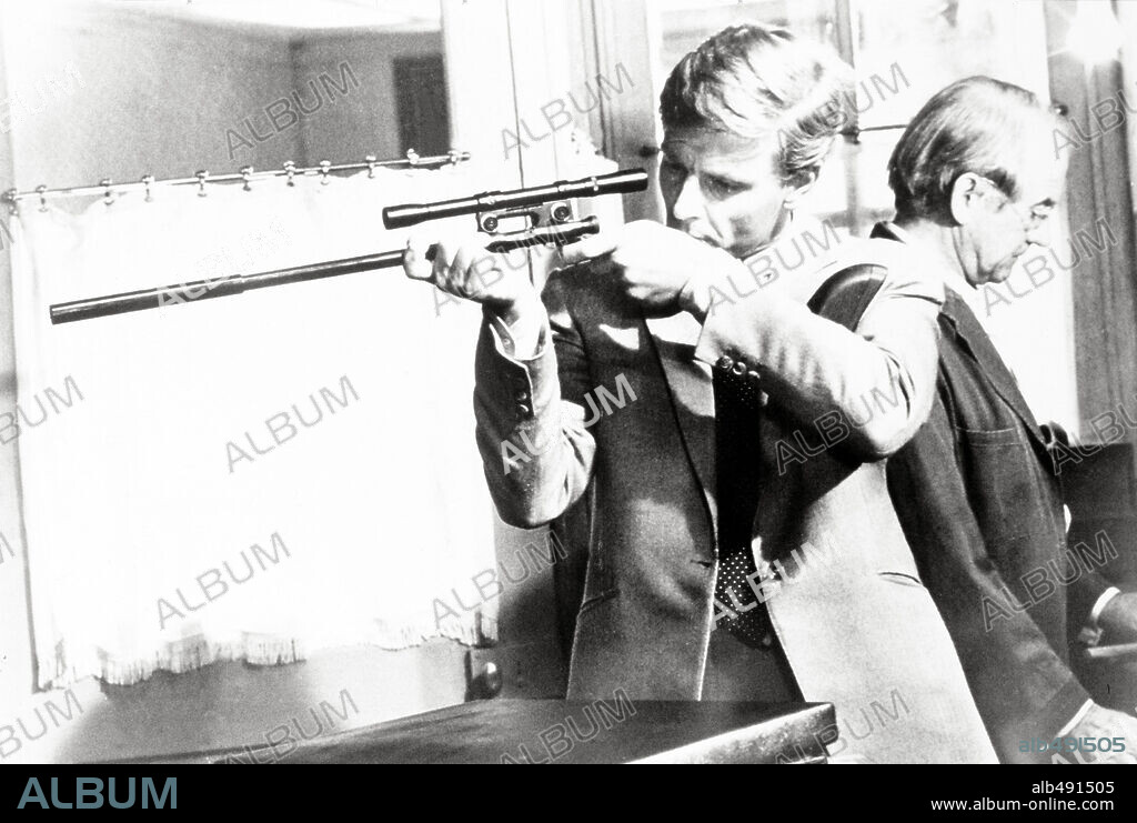 EDWARD FOX en CHACAL, 1973 (THE DAY OF THE JACKAL), dirigida por FRED ZINNEMANN. Copyright UNIVERSAL PICTURES.