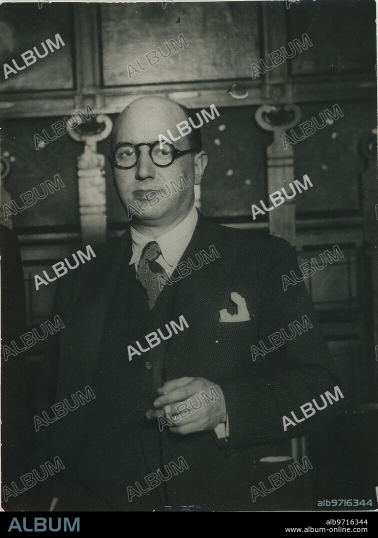 1925 (CA.). Retrato del poeta León Felipe.