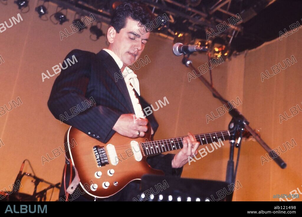 Jaime Urrutia, vocalista y guitarra del grupo de rock español perteneciente a la movida madrileña, Gabinete Caligari. 03.