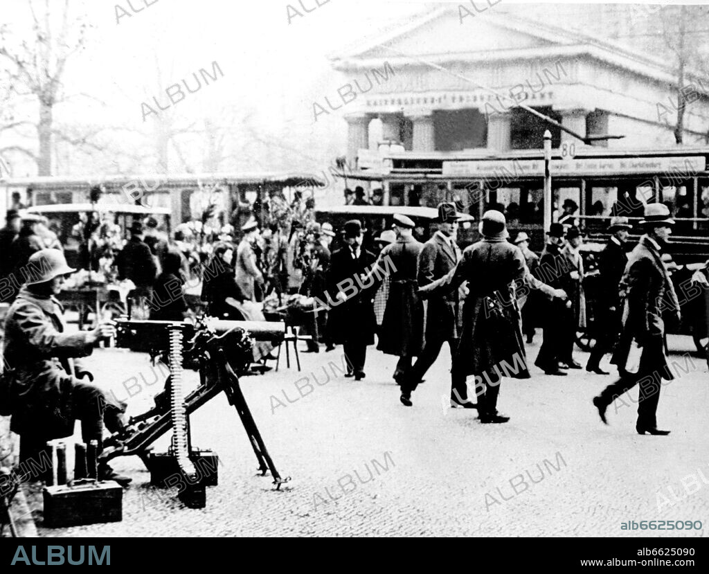 View of Potsdamer Platz during the Kapp putsch. The Kapp putsch was a right-winged attempt under Wolfgang Kapp and General W. Freiherr von Lüttwitz and lastet from the 13th to the 17th of March in 1920. It was the first attack on the young, German democracy. The government had to escape to Dresden and Stuttgart, but in the end the putsch failed, since the population followed the call of the labour unions for a general strike. 29/02/1920
