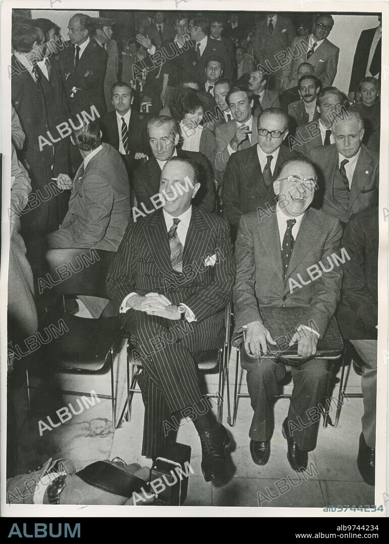 27 octubre 1977. Fraga y Carrillo en el club siglo Xxi.