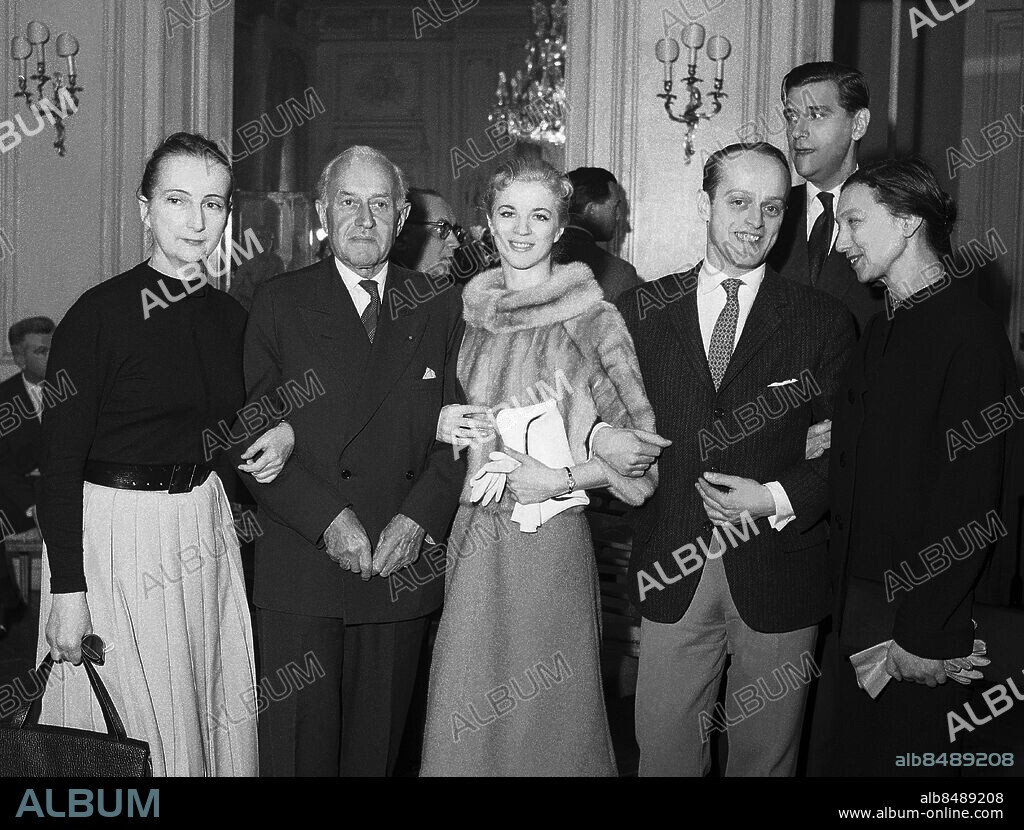 PARIS 1959-05-01. Svenskt balettgästspel i Paris. Birgit Cullberg, Rolf de Maré, Elsa-Marianne von Rosen, Björn Holmgren och Birgit Åkesson på efterfest. Foto: TT Historical / Kod 1902.