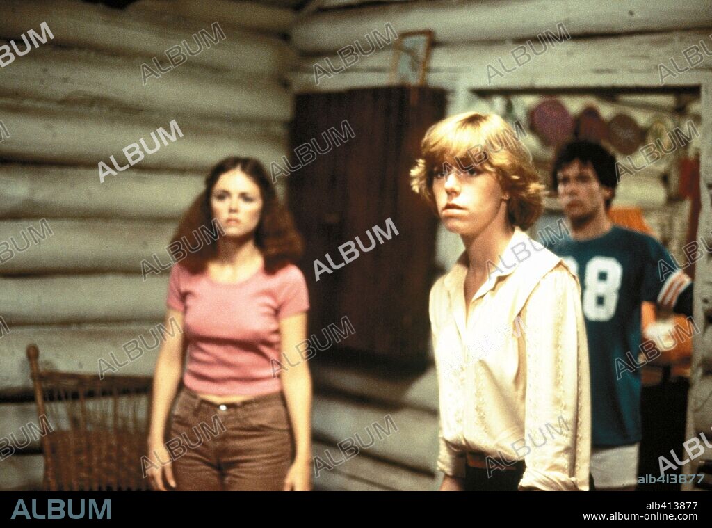 ADRIENNE KING et JEANNINE TAYLOR dans FRIDAY THE 13TH, 1980, réalisé par SEAN S. CUNNINGHAM. Copyright PARAMOUNT PICTURES.