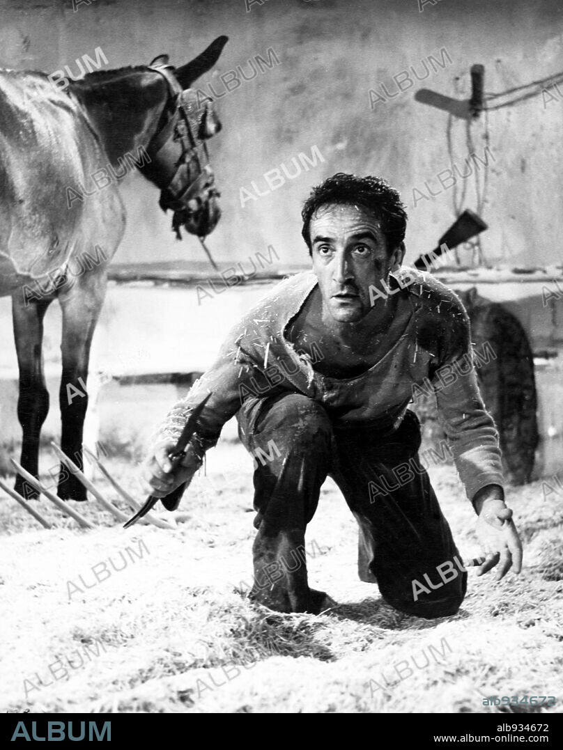ARNOLDO FOA in VENGEANCE, 1958 (LA VENGANZA), directed by JUAN ANTONIO BARDEM. Copyright SUEVIA FILMS.
