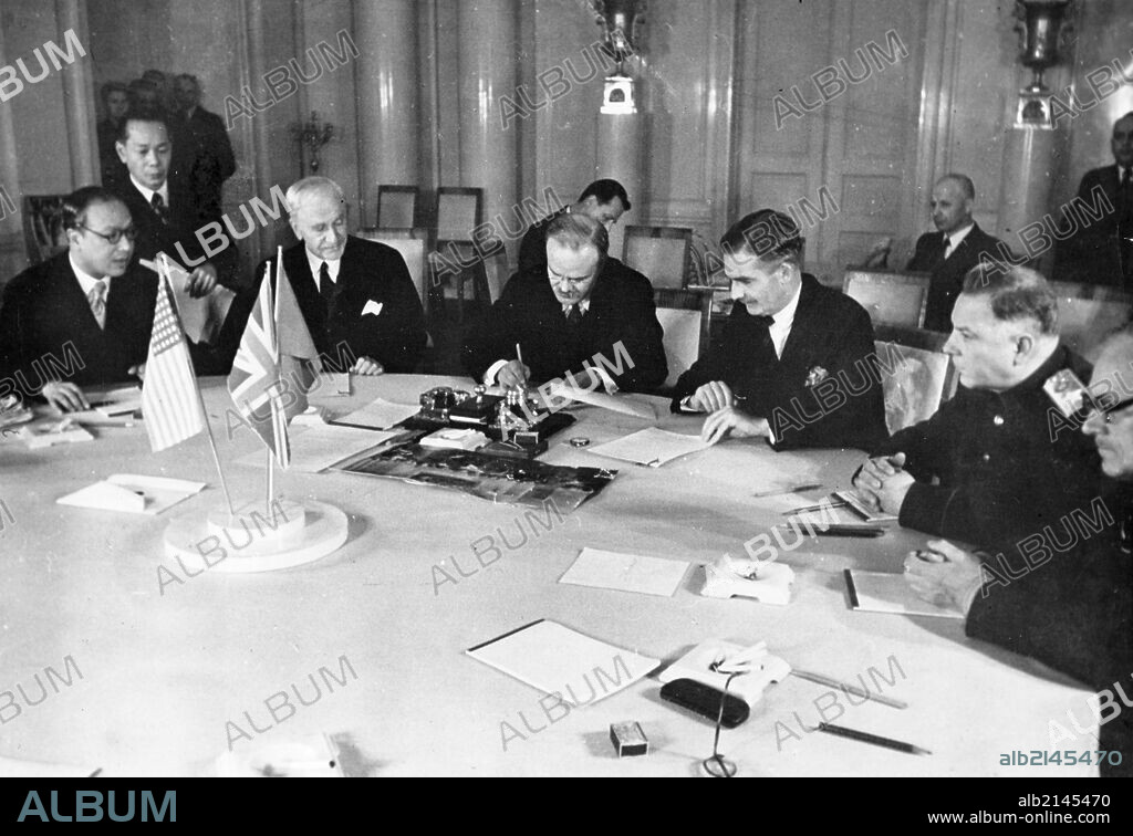 Third moscow conference, 1943, the four signatories to the moscow declaration (left to right): foo ping-sheung, mr, cordell hull, vyacheslav molotov, mr, anthony eden, marshal klementi voroshilov looks on.