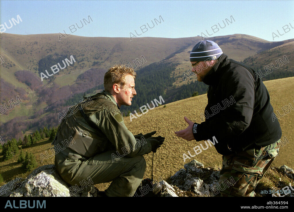 JOHN MOORE y OWEN WILSON en TRAS LA LÍNEA ENEMIGA, 2001 (BEHIND ENEMY LINES), dirigida por JOHN MOORE. Copyright DAVIS ENTERTAINMENT / VOLLMER, JURGEN.