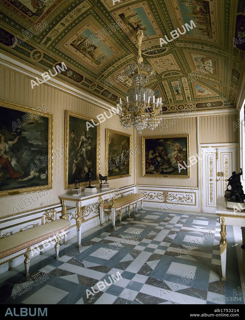 Spain. Madrid. San Lorenzo de El Escorial. The Royal Seat of Sant Lorenzo de El Escorial. The Casita del Principe. Built in 1771-1775 to designs of Juan de Villanueva, for the Prince of the Asturias, the future Charles IV. Inside.