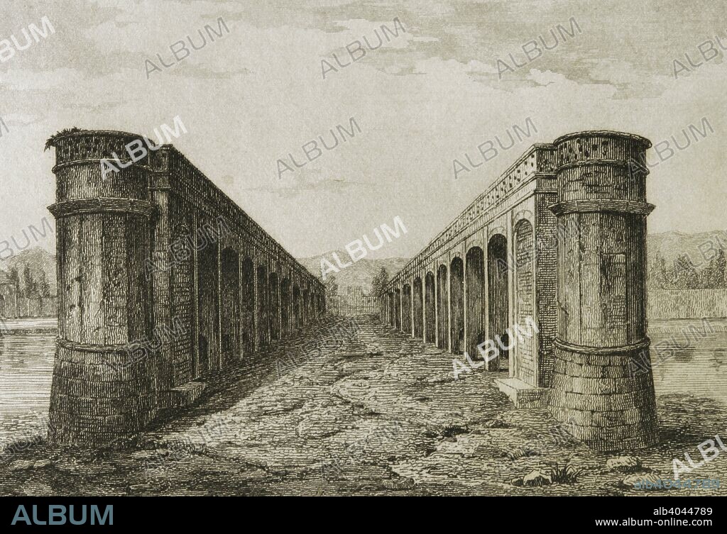 Persia, Isfahan. The Allahverdi Khan Bridge, also called Si-o-se-pol. It was built over the Zayanderud River, between 1599 and 1602 under the reign of Abbas I. Its construction was supervised by Allahverdi Khan Undiladze, commander in chief of the armies. Engraving. Panorama Universal. History of Persia, 1851.