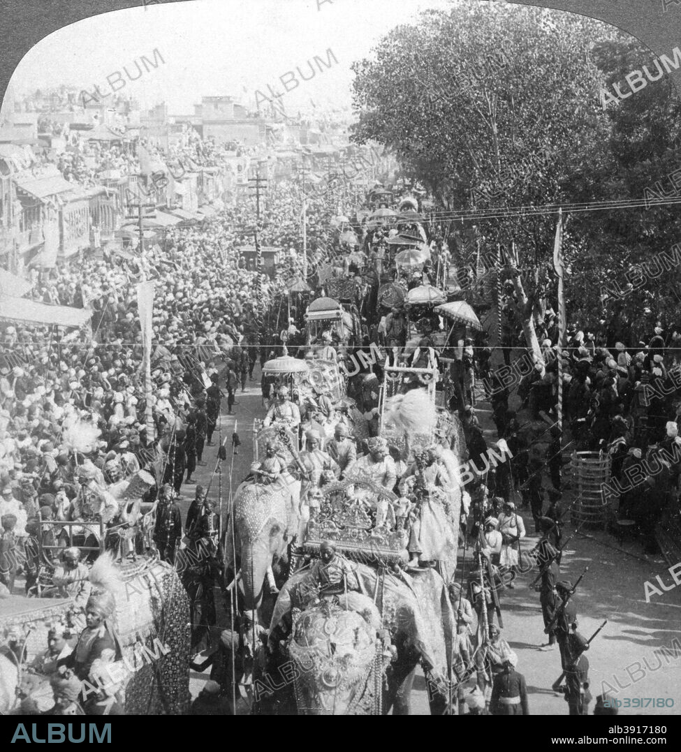 The great Durbar procession, Delhi, India, 1903. The procession was held in honour of the coronation of King Edward VII. Stereoscopic card. Detail.