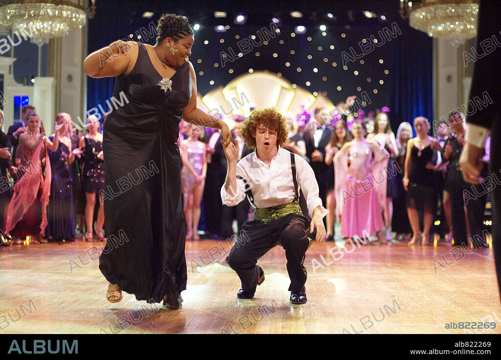 JONATHAN MALEN and SHAWAND MCKENZIE in TAKE THE LEAD, 2006, directed by LIZ FRIEDLANDER. Copyright NEW LINE CINEMA / HAYES, KERRY.