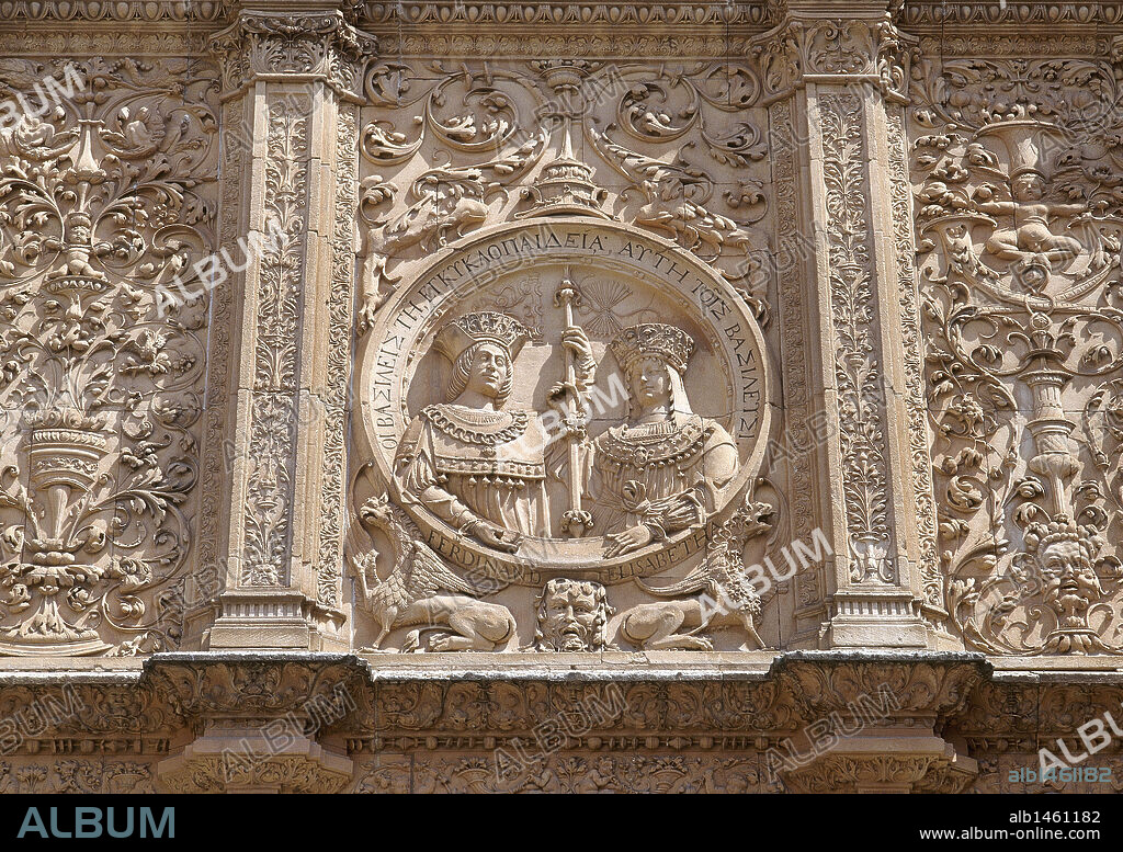 REYES CATOLICOS. ISABEL I (Madrigal, 1451-Medina del Campo, 1504) FERNANDO II (Sos, 1452-Madrigalejo, 1516). MEDALLON ubicado en la fachada plateresca (1525) de la UNIVERSIDAD. SALAMANCA. Castilla-León. España.