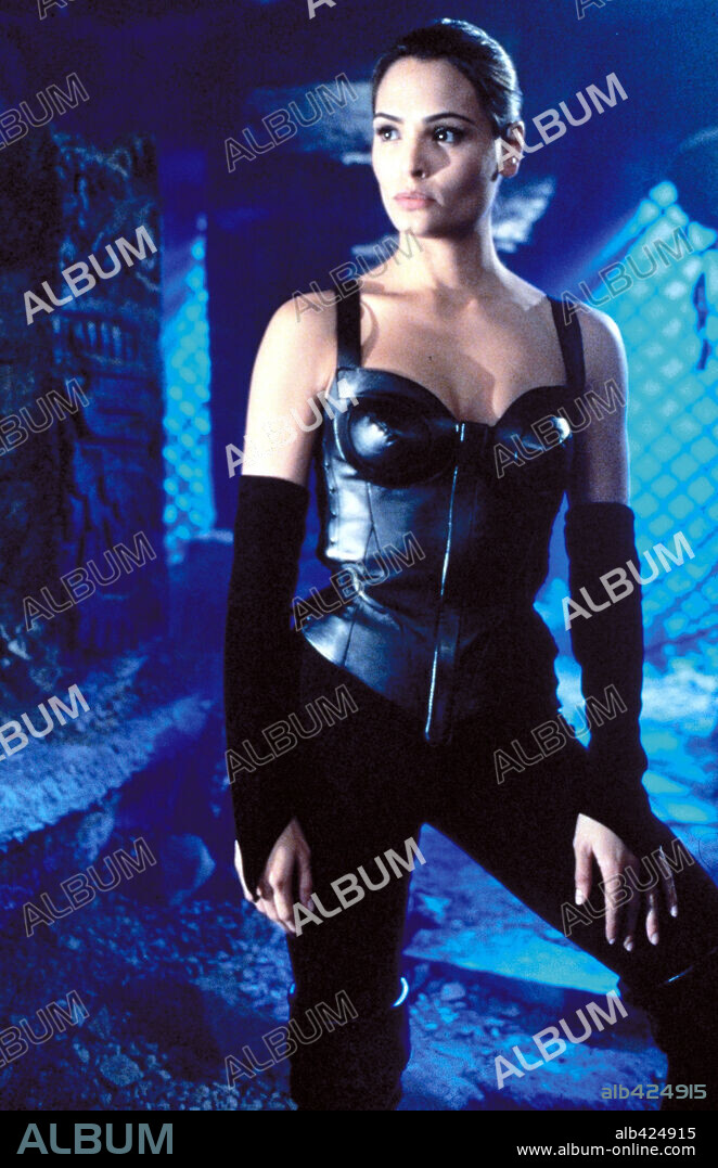 TALISA SOTO in MORTAL KOMBAT: ANNIHILATION, 1997 (MORTAL KOMBAT 2), directed by JOHN R. LEONETTI. Copyright NEW LINE CINEMA.