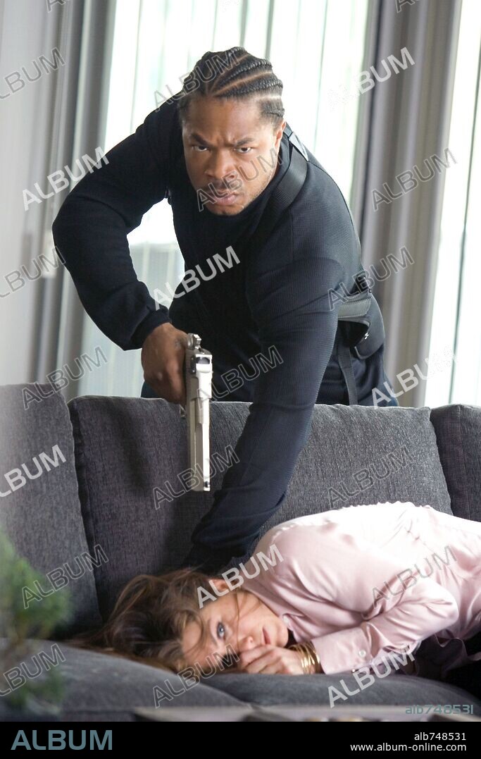 JENNIFER ANISTON y XZIBIT en SIN CONTROL, 2005 (DERAILED), dirigida por MIKAEL HAFSTROM. Copyright MIRAMAX FILMS / HODES, CHUCK.