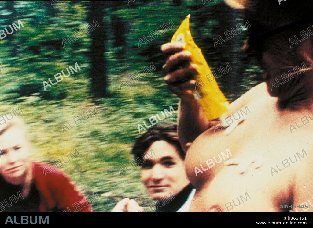 LOS IDIOTAS, 1998 (IDIOTERNE), dirigida por LARS VON TRIER.