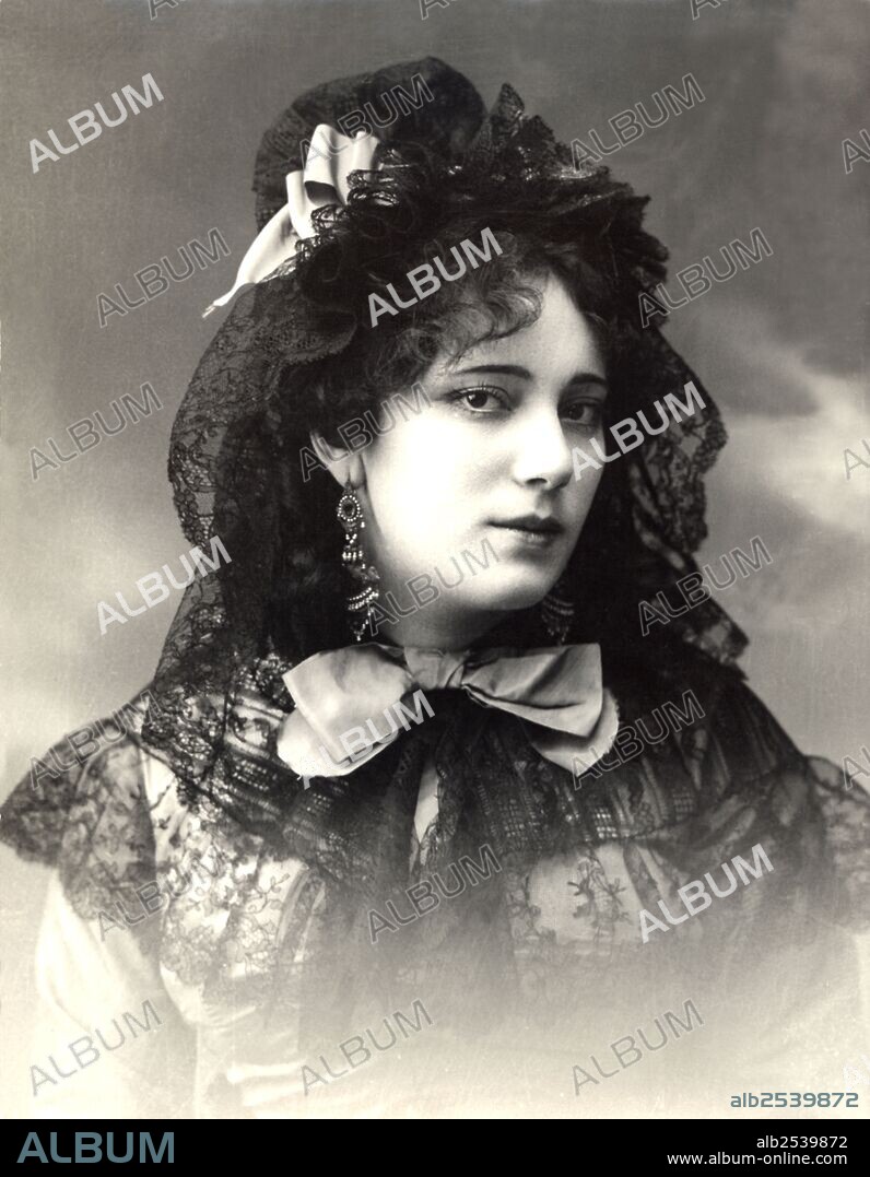 Raquel Meller. Francisca Márqués López (1888-1962). Cantante, cupletista y actriz española. Años 1920.