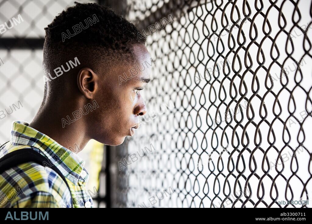 ASHTON SANDERS en MOONLIGHT, 2016, dirigida por BARRY JENKINS. Copyright A24/PLAN B ENTERTAINMENT.