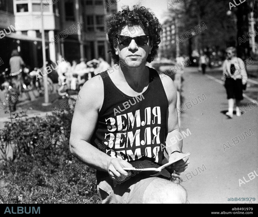 GÖTEBORG 1990-05-02.. Ragnar Strömberg - författare, översättare och kritiker. *** Local Caption *** GP Foto: Bengt Magnuzon / Kamerareportage / TT / Kod: 2524.