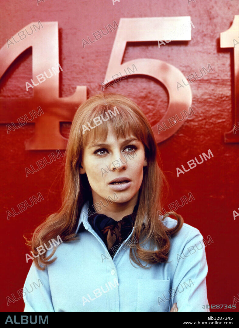 JULIE CHRISTIE in FAHRENHEIT 451, 1966, directed by FRANCOIS TRUFFAUT. Copyright ANGLO ENTERPRISE-VINEYARD-RANK/UNIVERSAL.