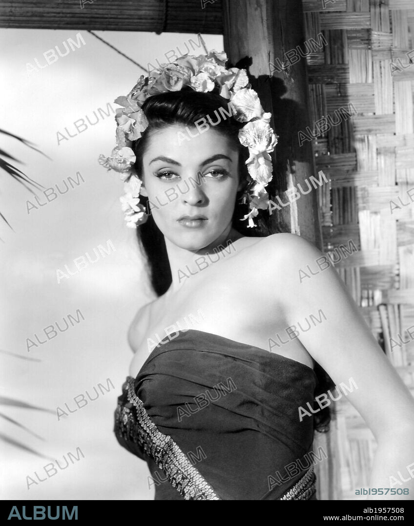 SUZAN BALL in EAST OF SUMATRA, 1953, unter der Regie von BUDD BOETTICHER. Copyright UNIVERSAL PICTURES.