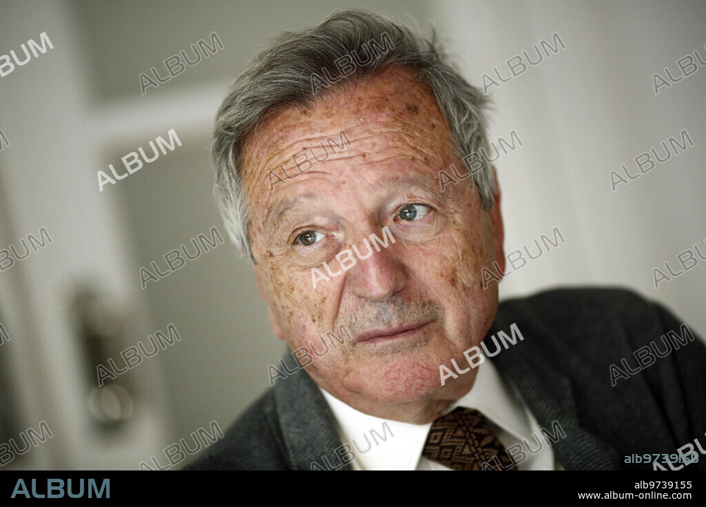 Madrid. October 14, 2013. Interview with the architect Rafael Moneo in his Studio. Oscar image from the Archdc well.