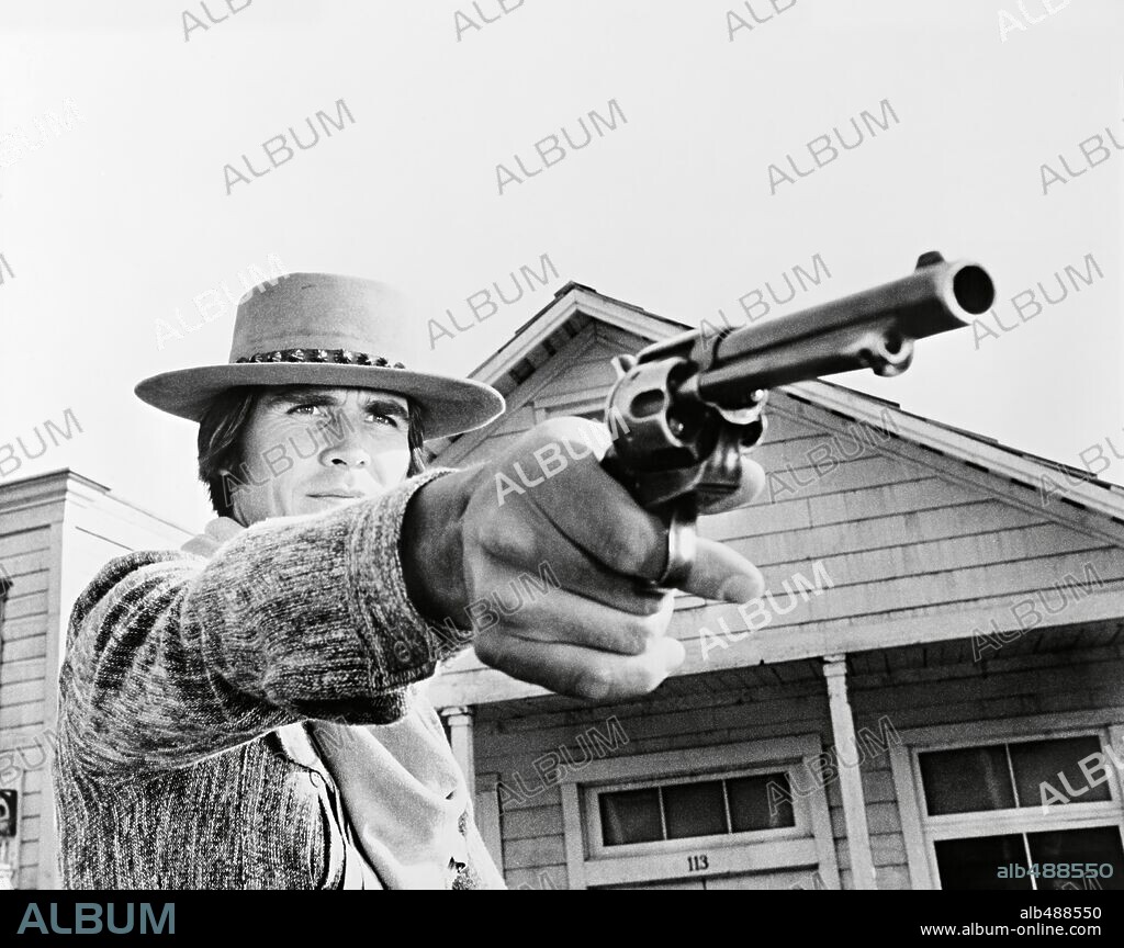 JAMES BROLIN en ALMAS DE METAL, 1973 (WESTWORLD), dirigida por MICHAEL CRICHTON. Copyright M.G.M.
