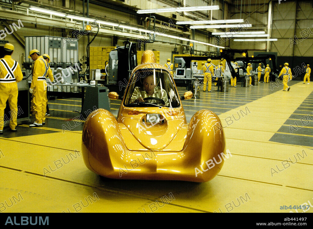 MIKE MYERS en AUSTIN POWERS EN MIEMBRO DE ORO, 2002 (AUSTIN POWERS IN GOLDMEMBER), dirigida por JAY ROACH. Copyright NEW LINE CINEMA / GORDON, MELINDA SUE.
