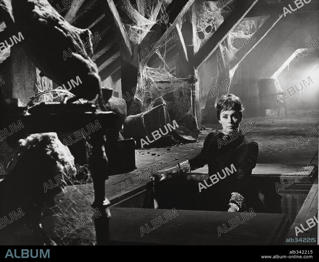 LILLI PALMER en LA RESIDENCIA, 1969, dirigida por NARCISO IBAÑEZ SERRADOR. Copyright ANABEL FILMS/ANABEL FILMS SA.