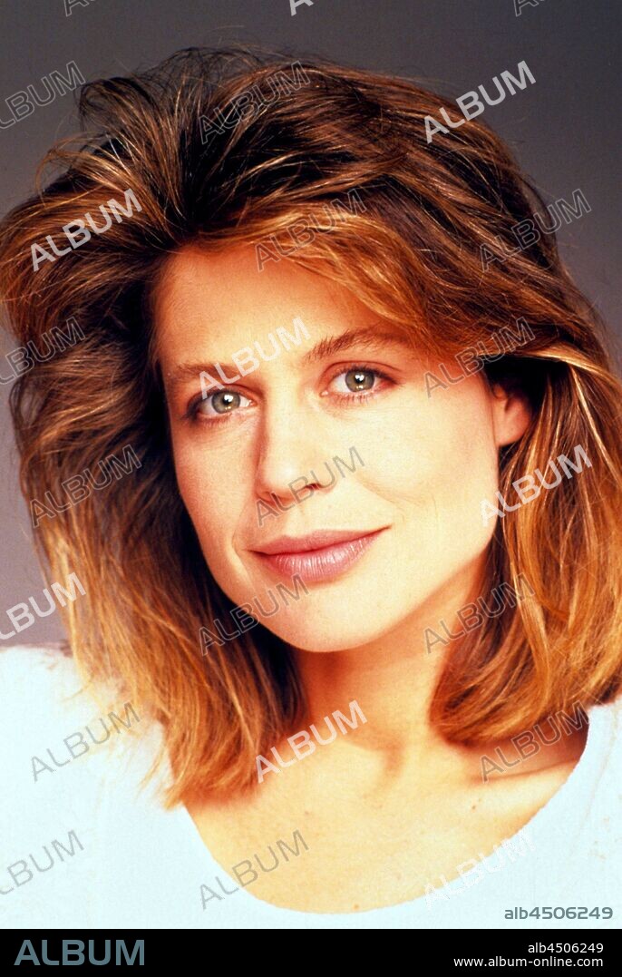 LINDA HAMILTON en LA BELLA Y LA BESTIA, 1987 (THE BEAUTY AND THE BEAST). Copyright REPUBLIC PICTURES.