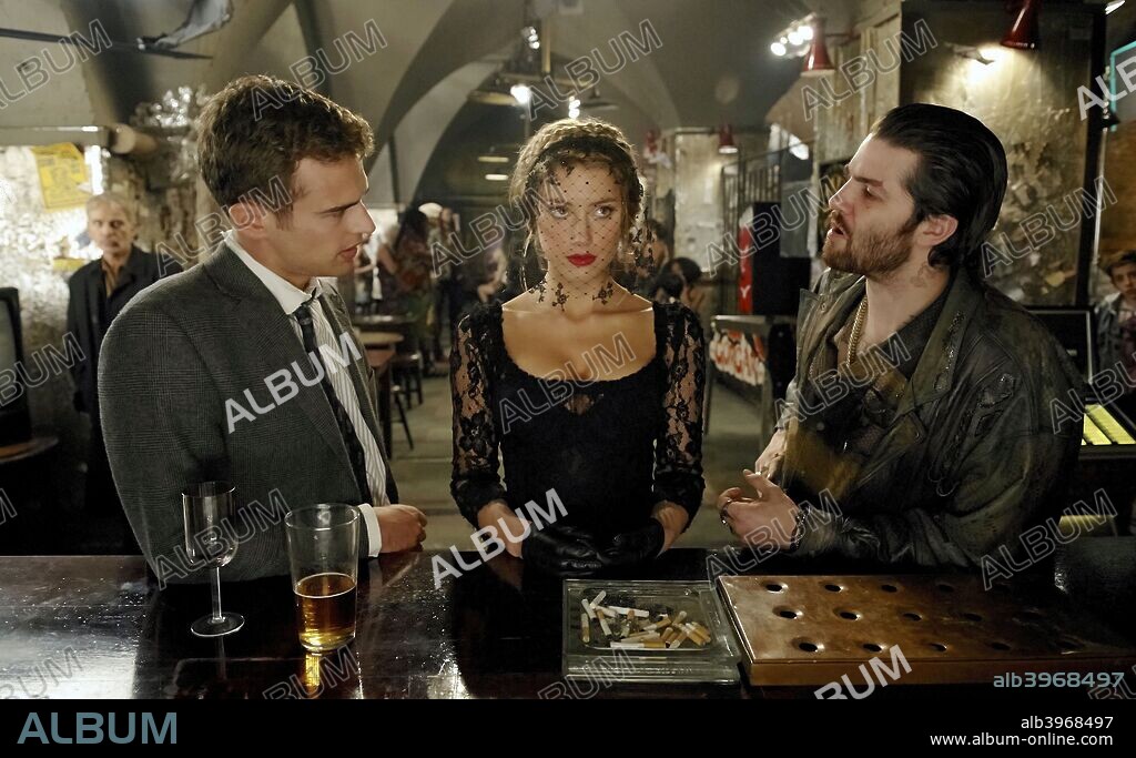 AMBER HEARD, JIM STURGESS and THEO JAMES in LONDON FIELDS, 2018, directed by MATHEW CULLEN. Copyright MUSE PRODUCTIONS.
