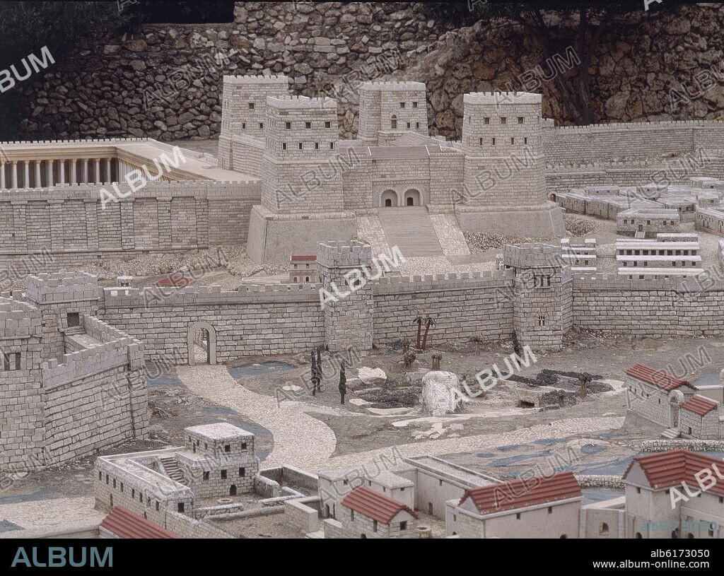 MAQUETA DE JERUSALEN - FORTALEZA DE ANTONIA-CONSTRUIDA ENTRE EL 37/35 AC POR HERODES.