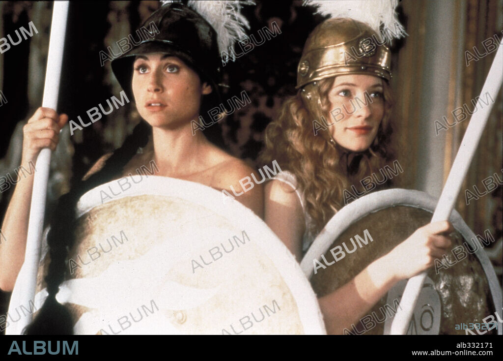 CATE BLANCHETT and MINNIE DRIVER in AN IDEAL HUSBAND, 1999, directed by OLIVER PARKER. Copyright MIRAMAX.