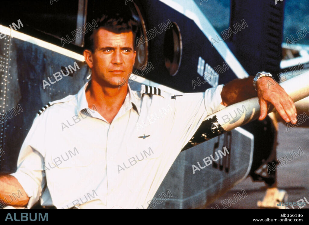 MEL GIBSON dans AIR AMERICA, 1990, réalisé par ROGER SPOTTISWOODE. Copyright TRI STAR PICTURES.